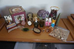 lot 405 image: Assorted Home Dcor -Soap Dispensers, Storage Box, Vases