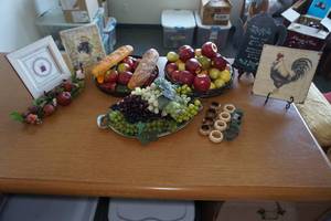 lot 406 image: Assorted Home Dcor -Serving Trays, Plaques with Stands, Napkin Rings, Artificial Fruit