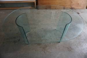 lot 182 image: All Glass 3 Piece Table - 68x48x28