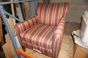 lot 599 image: Sofa Chair  - 29x41x32 Seat Height 21