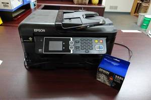 lot 374 image: Epson PrinterScanner with Ink