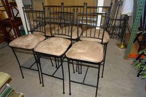 lot 129 image: 6 Metal Padded Seat Bar Height Chairs - 17x18x44.5 Seat Height 28