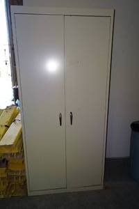 lot 134 image: Metal OfficeGarage Cabinet with Contents 36x24x78