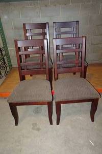 lot 137 image: 4 Wood Kitchen Dining Chairs - 21x19x39.5, Seat Height 18