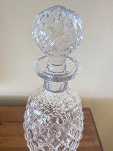 lot 17 image: Crystal Decanter