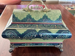 lot 48 image: Decorative Metal Footed Container