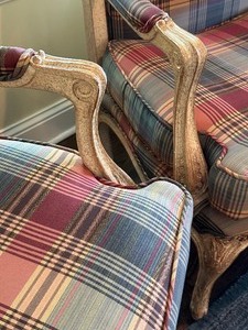 lot 58 image: Pair of Luxurious Formal Arm Chairs