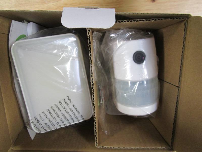 SECUR360 1200 Lumens Integrated LED Motion Sensor Wired Single Head White Outdoor Security Light with Video Wi-Fi (OPEN BOX)