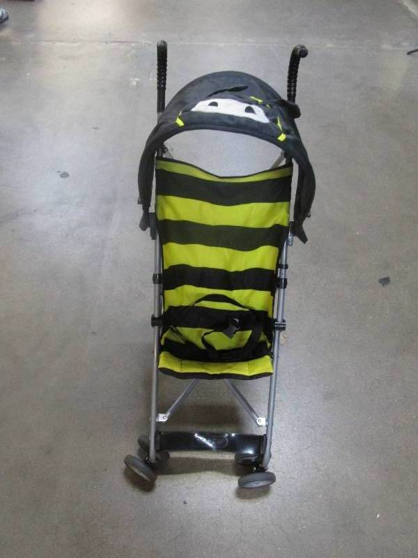 Cosco Stroller Used functional. WAREHOUSE UNCLAIMED ITEMS AND ONLINE RETURNS 24 PICKUP MONDAY ONLY JULY 17TH FROM 7AM 6PM. READ LOT 1 K BID