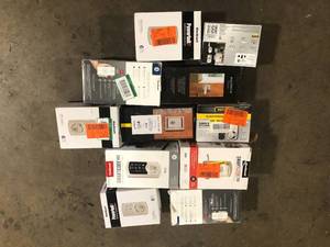 lot 10 image: Lot of Assorted Digital Door Locks Various Models and Conditions   Customer Returns See Pictures