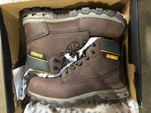 lot 29 image: DEWALT Mens Halogen 6 Work Boots - Steel Toe - Black Full Grain Size 12(M)   Customer Returns See Pictures