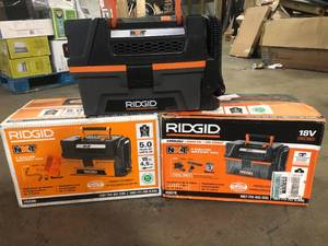 lot 17 image: 3 Lots of RIDGID 3 Gallon 5.0 Peak HP NXT WetDry Shop Vacuum with Filter, Expandable Locking Hose and Accessories   Customer Returns See Pictures