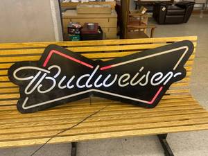 lot 13 image: Budweiser Light Up Sign