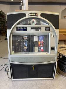 lot 2 image: Rowe CD-100C Compact Disc Jukebox