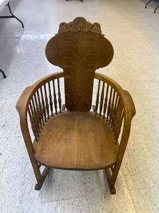 lot 27 image: Antique Rocking Chair