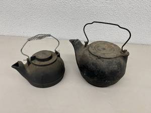lot 39 image: Cast Iron Kettles