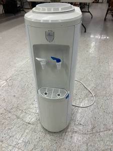 lot 52 image: Vitapur Floor Stand Top Load Water Dispenser