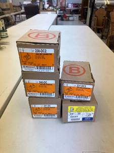 lot 64 image: EMT Connectors, Couplings & Snap2It Connectors