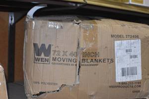lot 15 image: Moving Blankets
