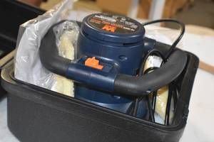 lot 40 image: Polisher