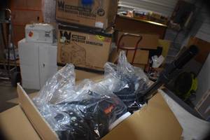 lot 47 image: Drywall Sander