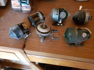 Lot of Vintage Fishing Reels