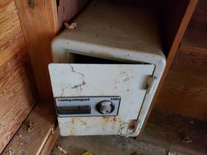 Sentry Valueguard 1380 Safe
