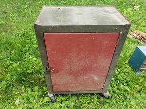 Small Rolling Cabinet and Contnets