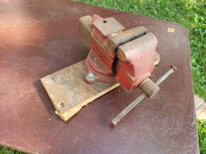 Bench Vise