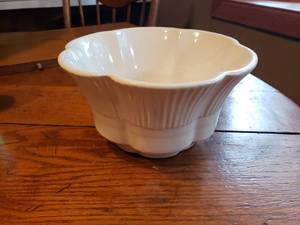 Vintage Haeger 156 Vase  Planter