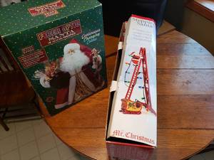 Fiber Optic Santa, Climbing Santa