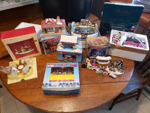 Christmas Houses and Other Decor