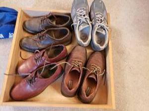 Size 9 and 9 12 Mens Shoes
