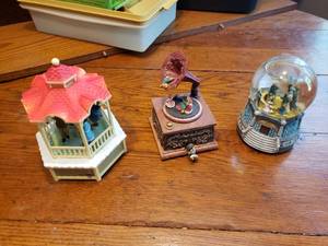 3 Musical Decor Pieces