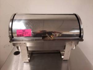 lot 101 image: Winco 8 Qt Chafer