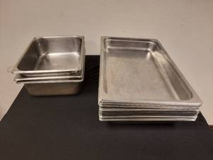 lot 143 image: Sysco Stainless Steel Hotel Pans