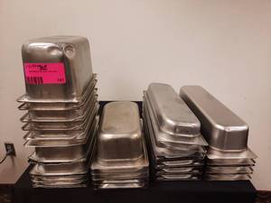lot 141 image: Vollrath and Next Day Gourmet Stainless Steam Table Pans
