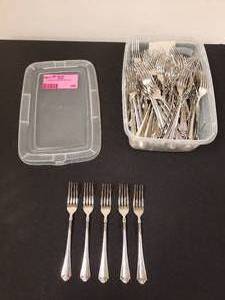 lot 108 image: Heirloom Flatware by Oneida