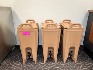 lot 139 image: Cambro Insulated Beverage Dispensers