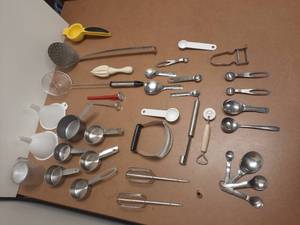 lot 227 image: Kitchen Tools.