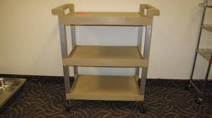 lot 145 image: Rubbermaid Cart