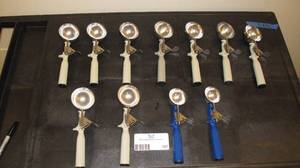 lot 197 image: Ice Cream Scoops