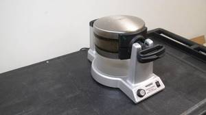 lot 45 image: Waring Double Belgian Waffle Maker