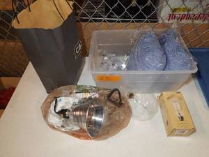 lot 270 image: Light Bulbs and Mop Heads