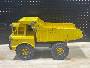 lot 3 image: Vintage Tonka Dump Truck