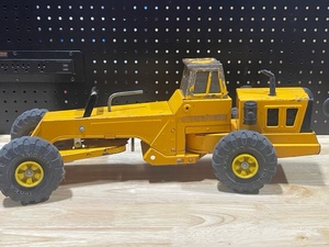 lot 8 image: Vintage Tonka Road Grader