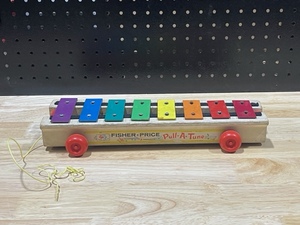 lot 14 image: Vintage Fischer Price Pull-a-Tune