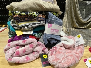lot 45 image: Large Assortment of Womans Clothing and Accessories