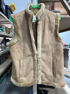 lot 48 image: 2 Womans Vests
