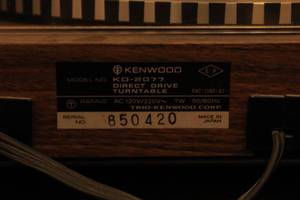 lot 13 image: Kenwood KD-2077 Direct Drive Turntable
